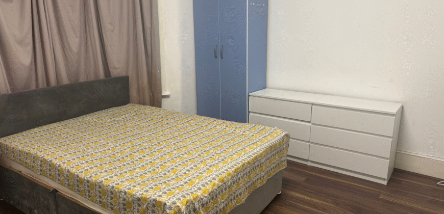 Double bedroom is available at IG1 1TT for £750 PCM