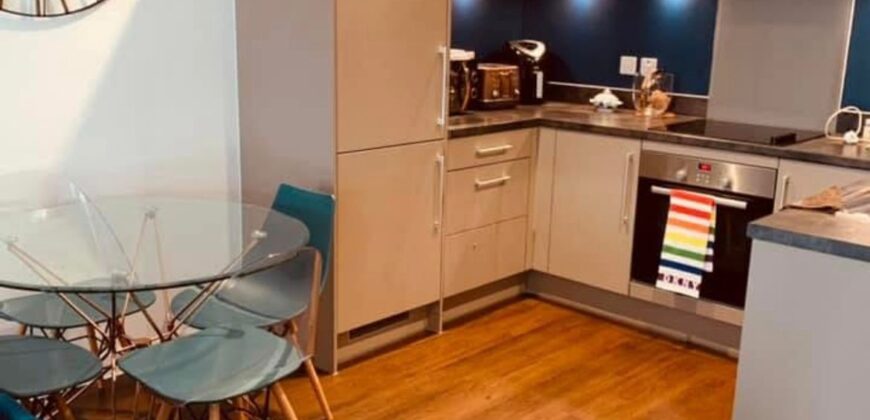 En-Suite Room in Modern 2-Bedroom Flat – £750 PCM