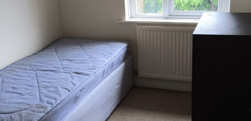 2-Rooms are available for Rent at BS4 1EN – £450/£750