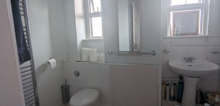 Two Double Rooms Available – E1 3EL – £1,100