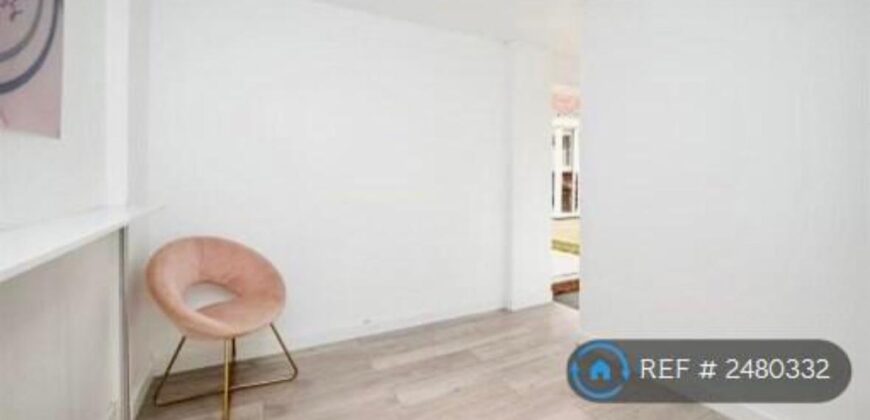 Spacious 4-Bedroom House for Rent – NN6 7TY – £1,799 PCM