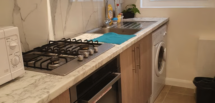 Spacious 3-Bedroom Flat Available – NW8 9HG – £2,800 PCM