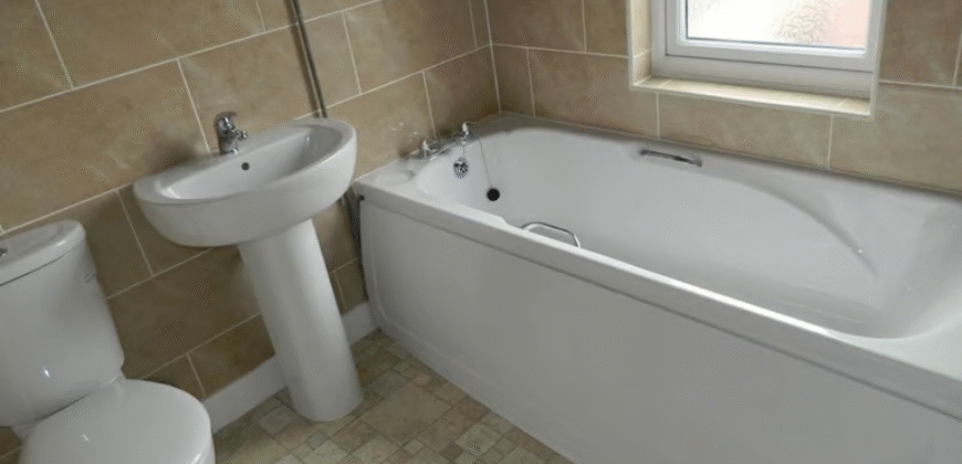 🏡 Spacious 3-Bedroom House for Rent – WS10 8TY – £1,200 PCM