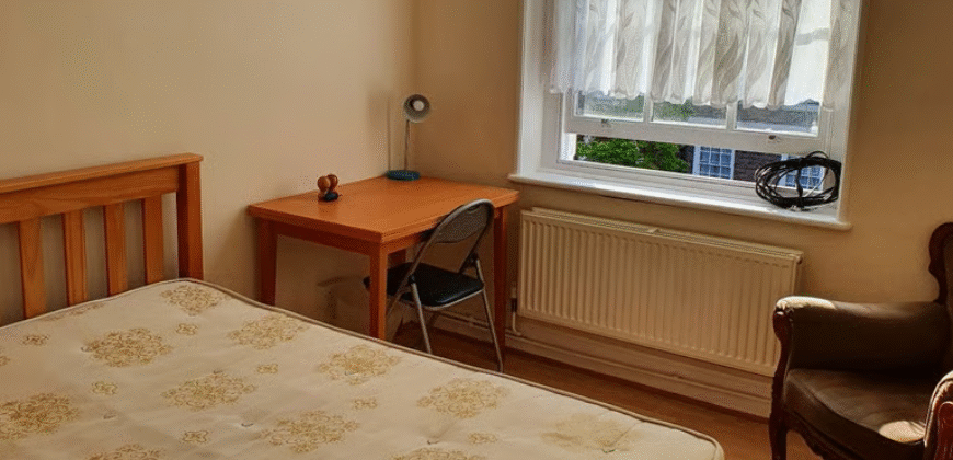 Spacious 3-Bedroom Flat Available – NW8 9HG – £2,800 PCM