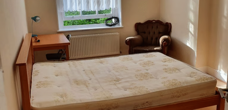 Spacious 3-Bedroom Flat Available – NW8 9HG – £2,800 PCM
