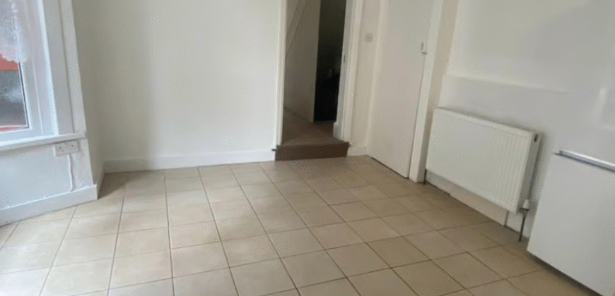 Spacious 4-Bedroom House to Rent in IG1 3LL – £2,950 PCM