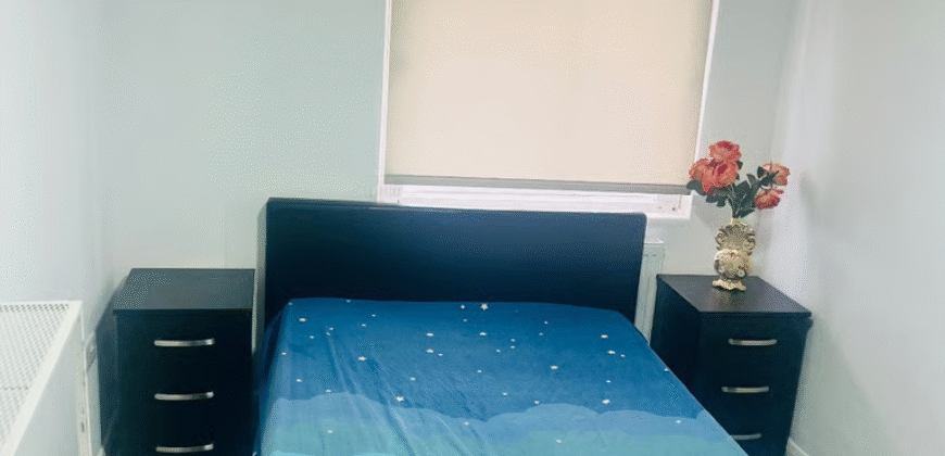 Double Room is available for Rent in a 3-bedroom House – Tentelow Lane, Southall, UB2 4LW
