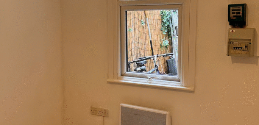 Studio Room is available for Rent in – Milton Road, Belvedere, DA17 5BA