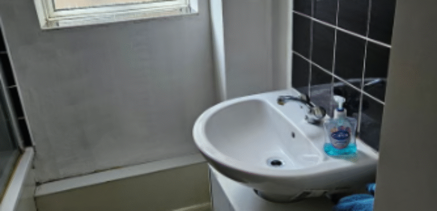 🏠 Double Room for Rent – TW5 9RJ – £750/month (Bills Included)