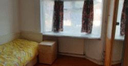 2 Double Rooms Available in a 6-Bedroom House – All Bills Included
